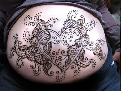 tatouage ventre grossesse